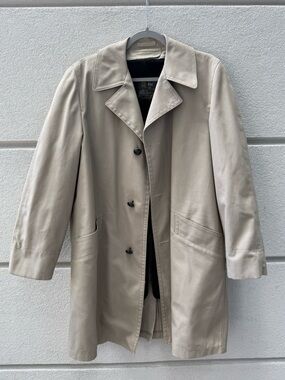Vintage London Fog Classic Trench Coat 38R Tan Removable Liner